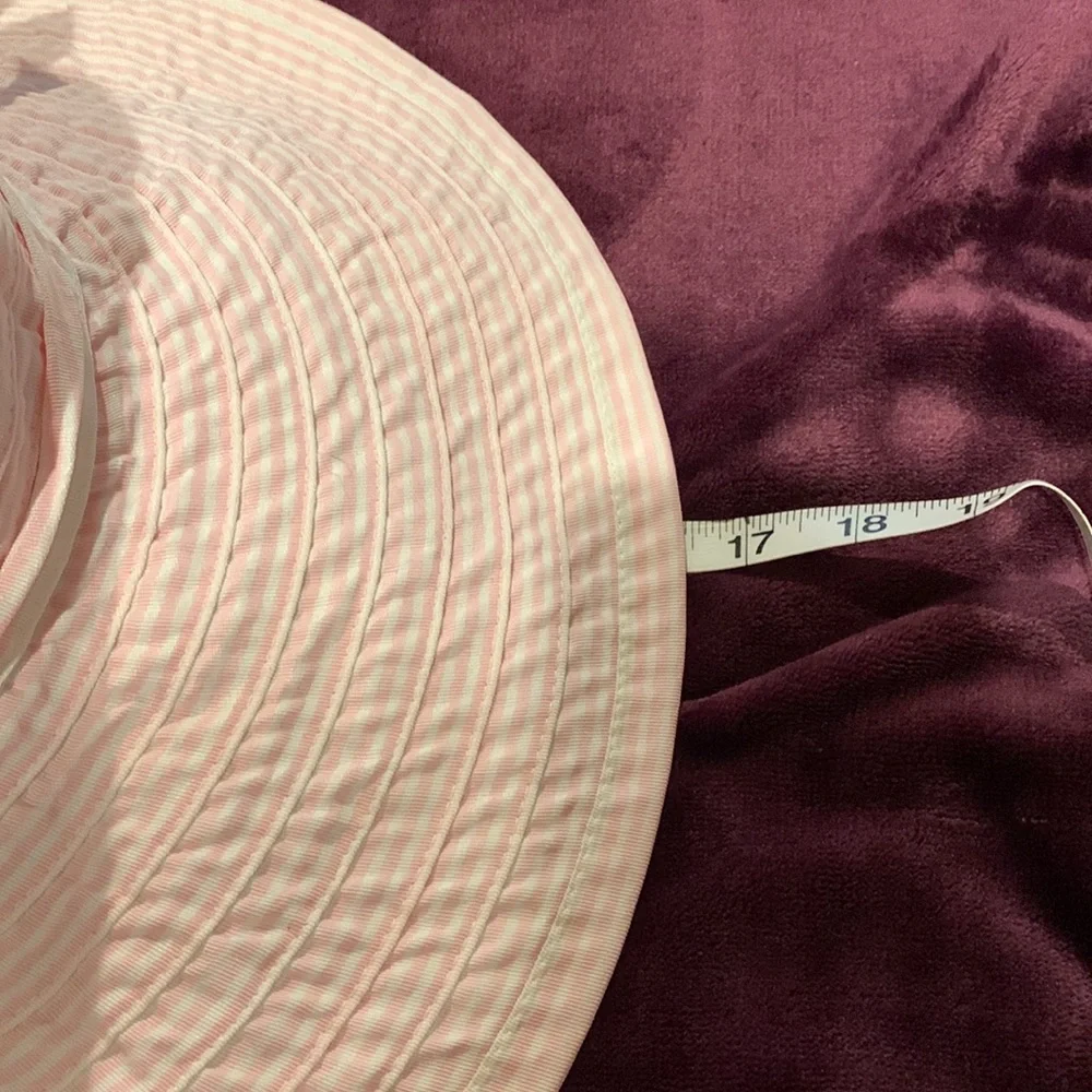 Super cute pink/white striped sun hat - Picture 3 of 4